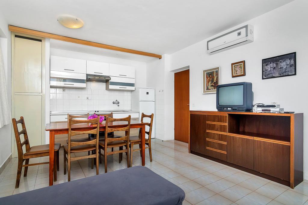 Apartmani Cico Gdinj Exteriér fotografie