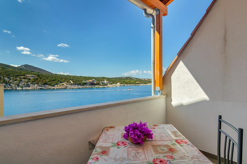 Apartmani Cico Gdinj Exteriér fotografie