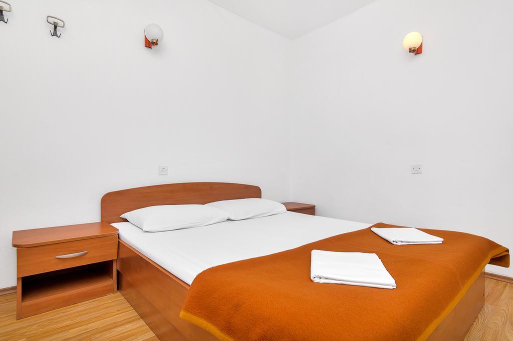 Apartmani Cico Gdinj Exteriér fotografie