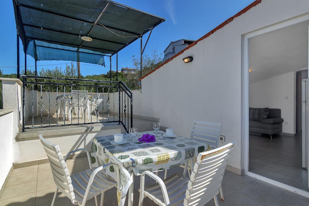 Apartmani Cico Gdinj Exteriér fotografie