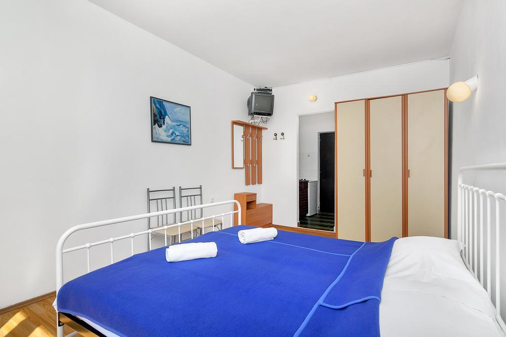 Apartmani Cico Gdinj Exteriér fotografie