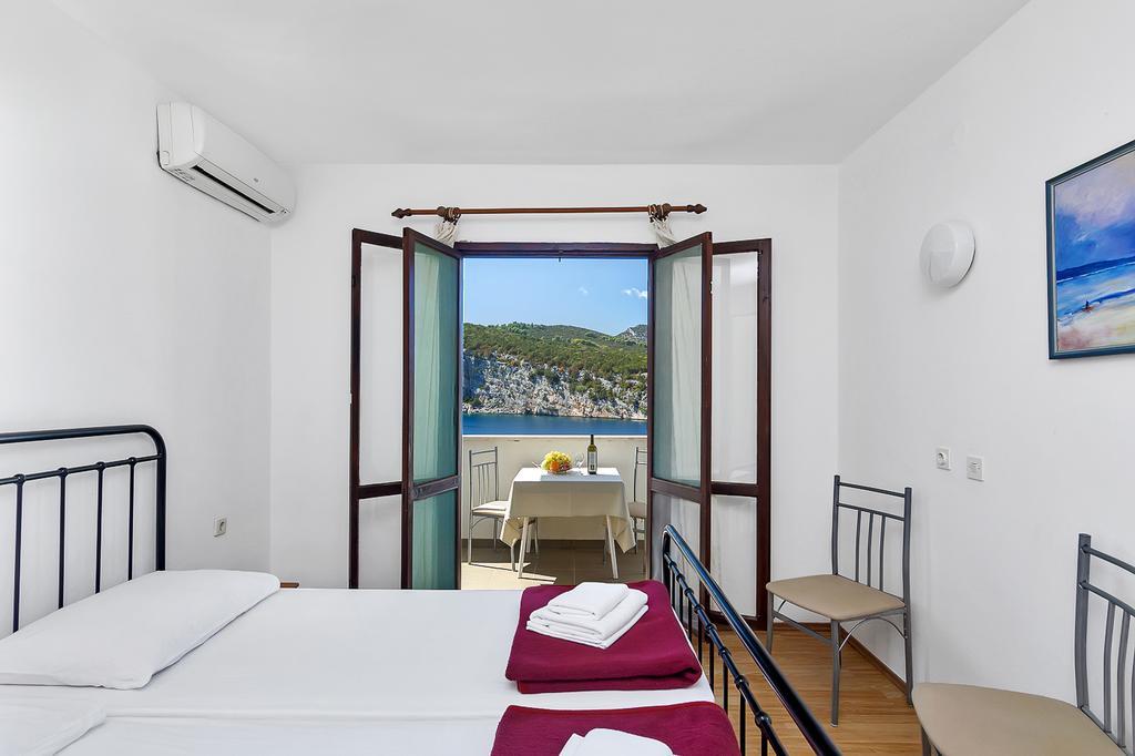 Apartmani Cico Gdinj Exteriér fotografie