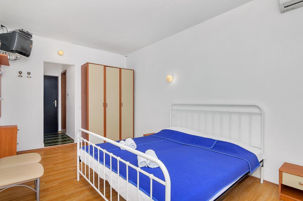 Apartmani Cico Gdinj Exteriér fotografie