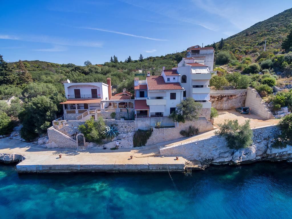 Apartmani Cico Gdinj Exteriér fotografie