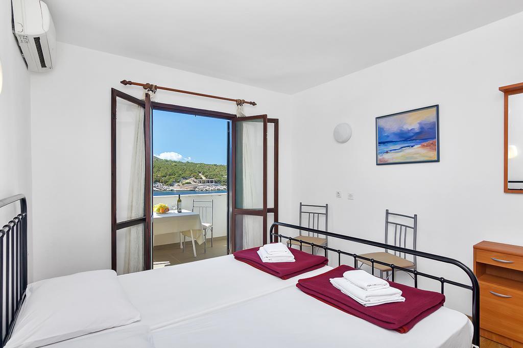Apartmani Cico Gdinj Exteriér fotografie