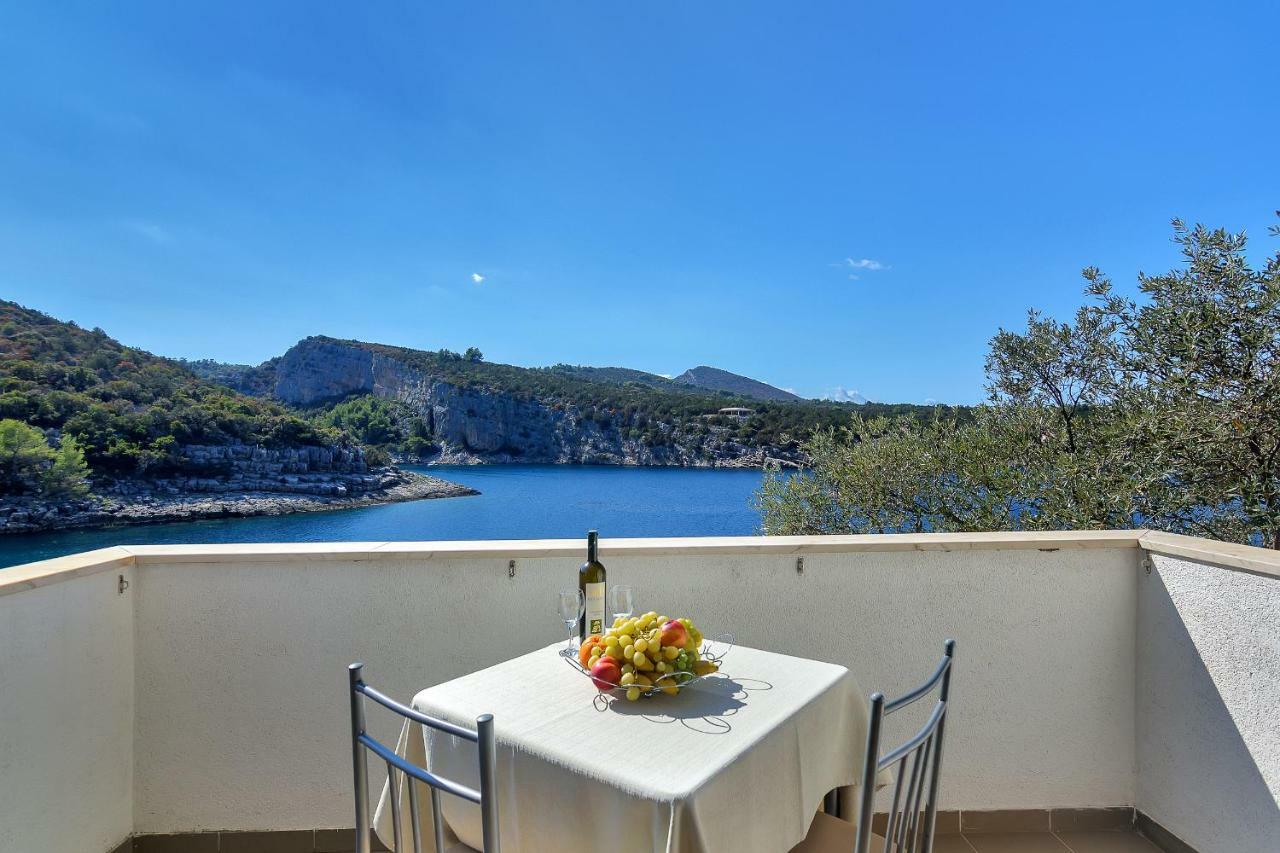 Apartmani Cico Gdinj Exteriér fotografie