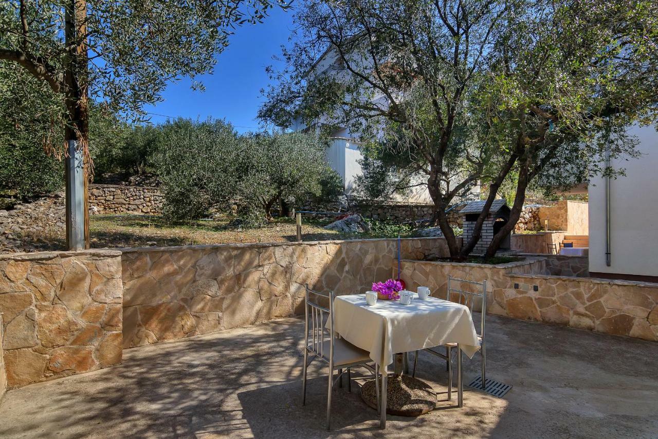 Apartmani Cico Gdinj Exteriér fotografie